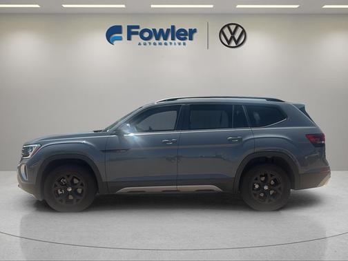 Pure Gray 2024 Volkswagen Atlas 2.0T Peak Edition SEL