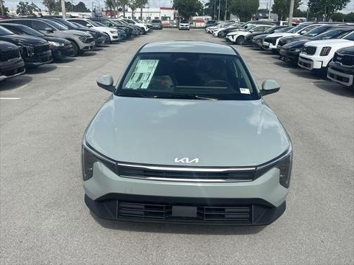 2025 Kia K4 LX