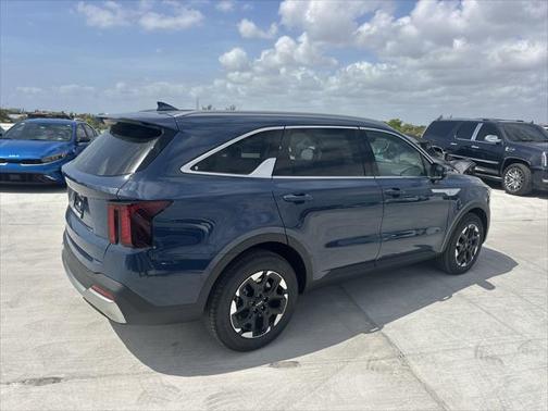 2025 Kia Sorento S