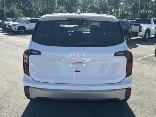 2025 Kia Telluride LX