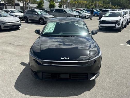 2025 Kia K4 LX