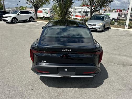 2025 Kia K4 LX