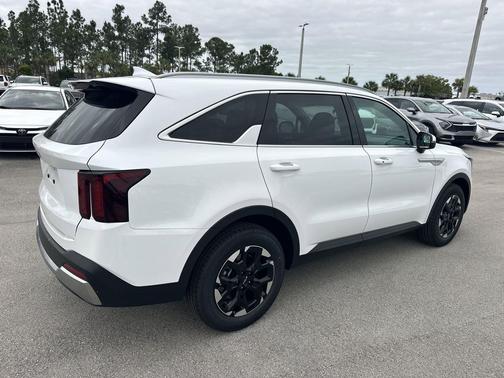 Glacial White Pearl 2026 Kia Sorento S