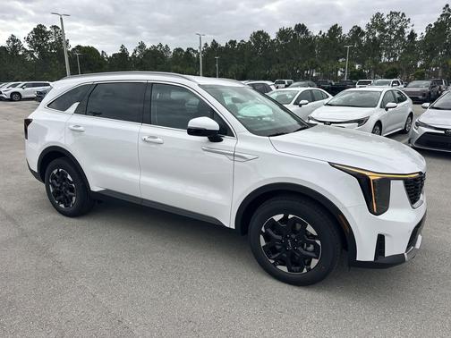 Glacial White Pearl 2026 Kia Sorento S