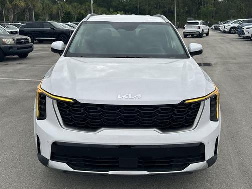 Glacial White Pearl 2026 Kia Sorento S
