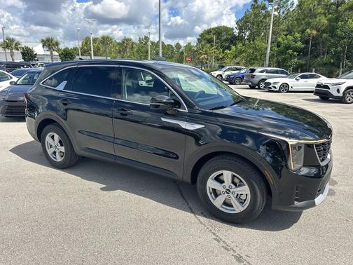 2026 Kia Sorento LX