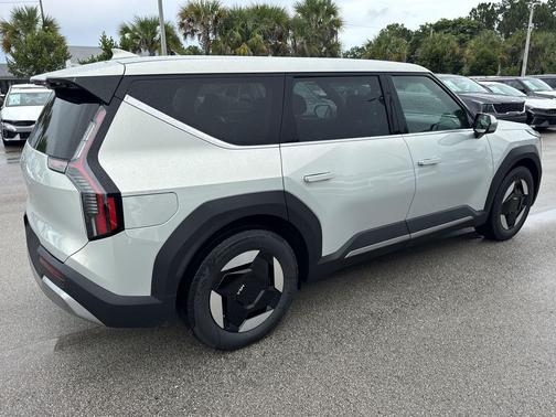 Ivory Silver 2026 Kia EV9 Light Long Range
