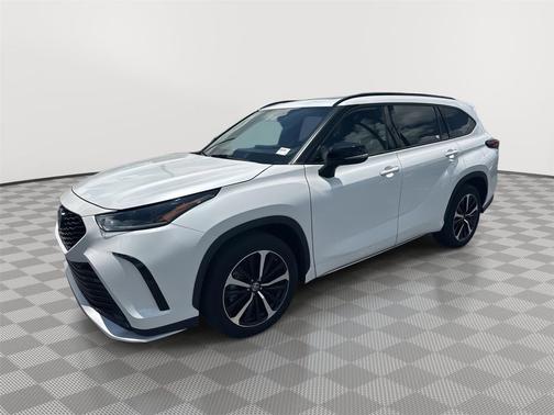 Wind Chill Pearl 2022 Toyota Highlander XSE