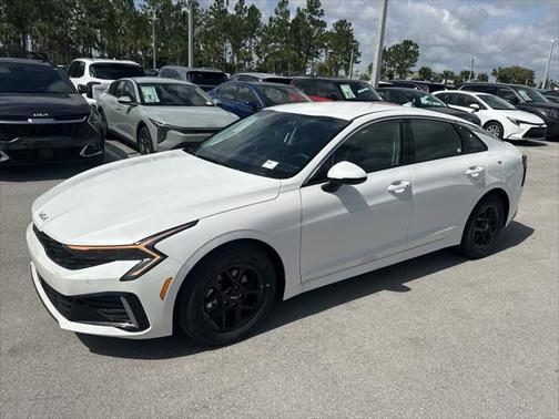 2025 Kia K5 LXS