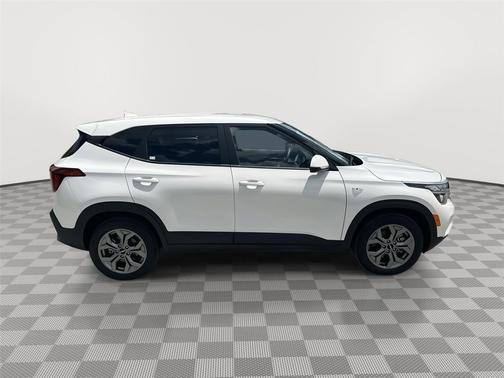 2024 Kia Seltos LX