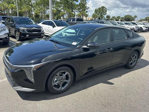 2025 Kia K4 LX