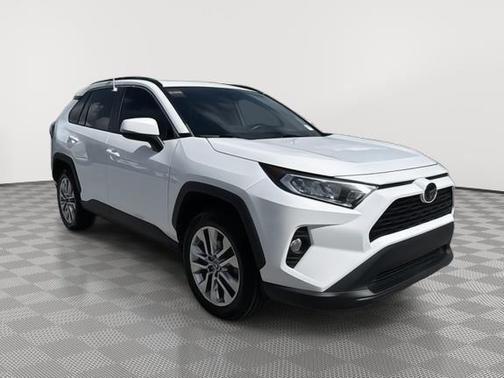 2020 Toyota RAV4 XLE Premium