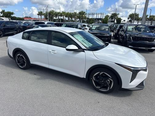 2025 Kia K4 EX