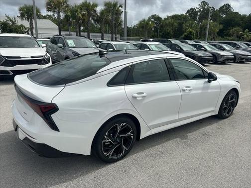 2025 Kia K5 GT-Line