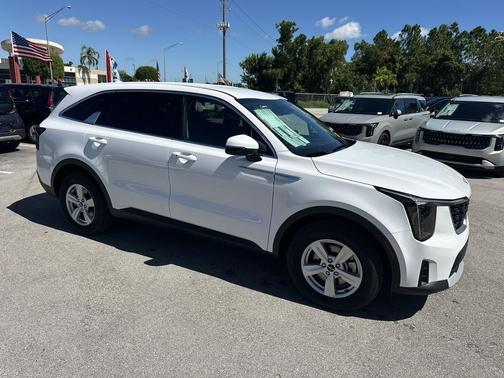 2026 Kia Sorento LX