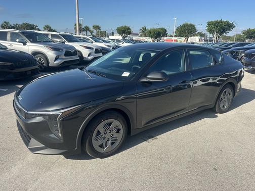 2025 Kia K4 LX