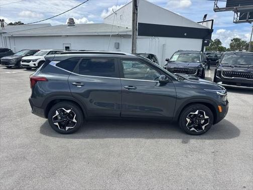 2025 Kia Seltos EX