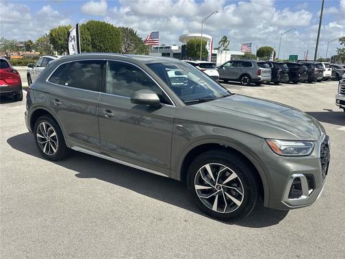 2023 Audi Q5 45 S line Premium Plus