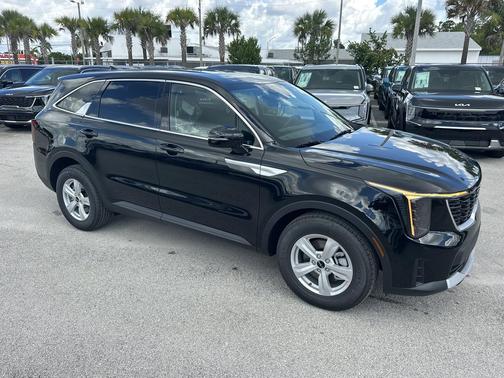 2026 Kia Sorento LX
