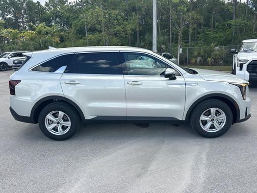 Ivory Silver 2026 Kia Sorento LX