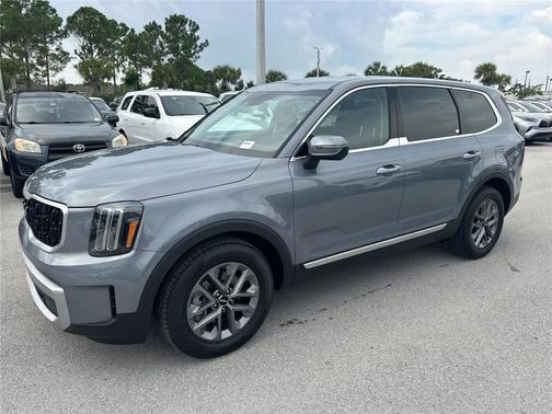 2023 Kia Telluride LX