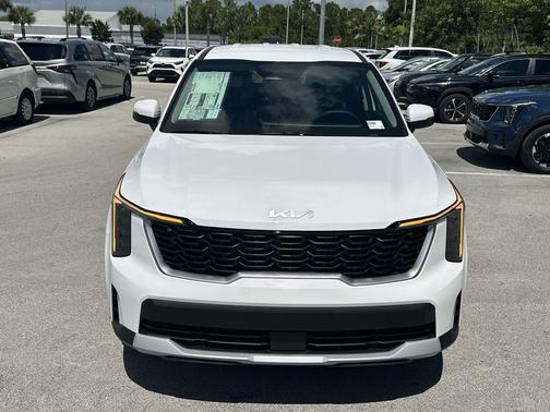 2026 Kia Sorento LX