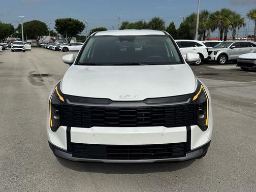 Snow White Pearl 2027 Kia Sportage Hybrid LX