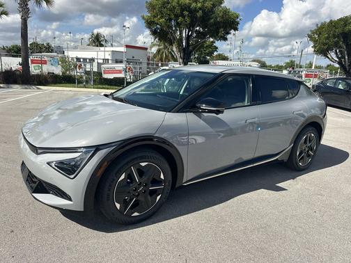 2025 Kia EV6 Wind