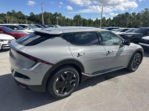 2025 Kia EV6 Wind