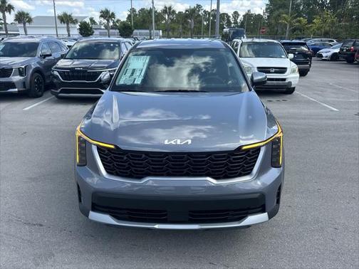2025 Kia Sorento LX