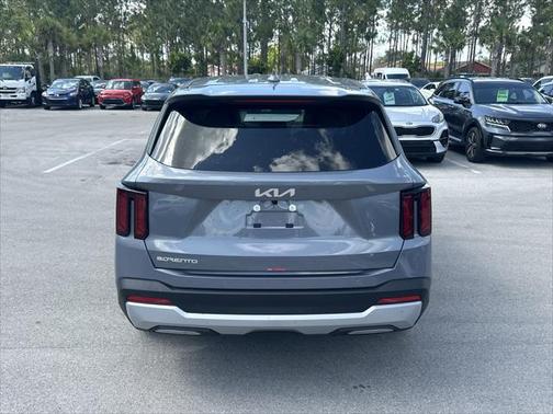 2025 Kia Sorento LX