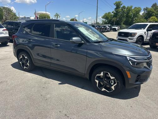 Gravity Gray 2026 Kia Seltos S