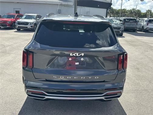 2022 Kia Sorento S