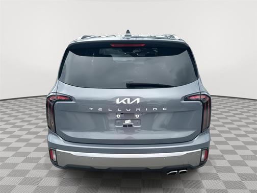 Everlasting Silver 2025 Kia Telluride SX