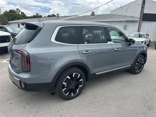 Everlasting Silver 2025 Kia Telluride SX