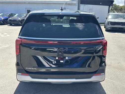 2025 Kia Carnival LXS
