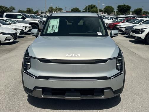 Ivory Silver 2026 Kia EV9 Light Long Range