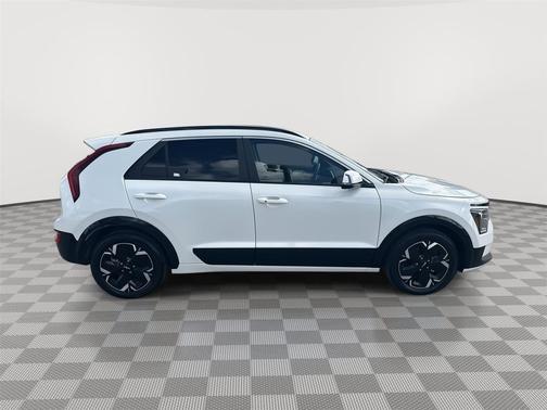 Snow White Pearl 2024 Kia Niro EV Wind