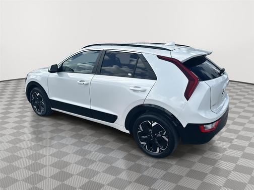 Snow White Pearl 2024 Kia Niro EV Wind
