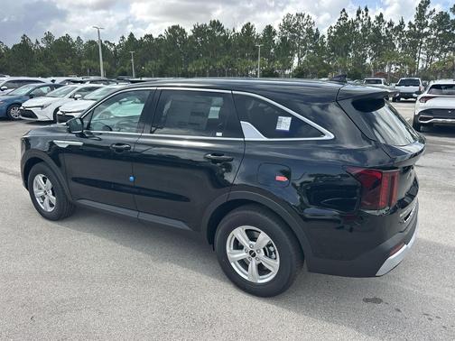 Ebony Black 2026 Kia Sorento LX