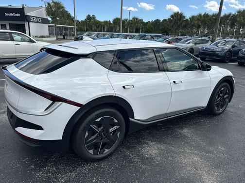 2025 Kia EV6 Light Long Range