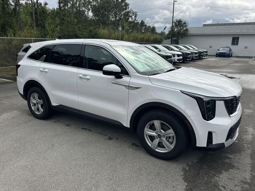 2026 Kia Sorento LX