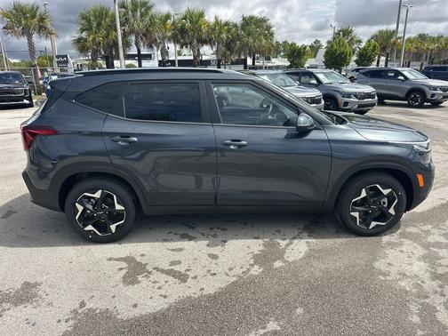 Gravity Gray 2026 Kia Seltos S