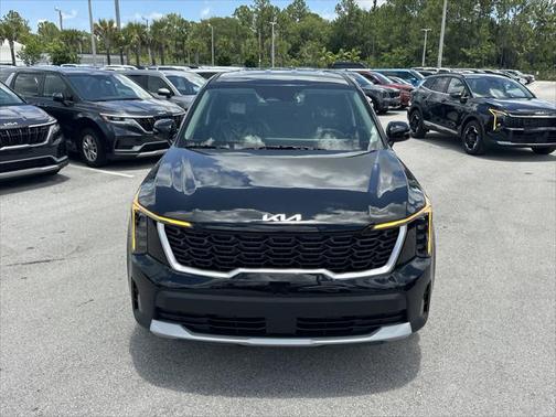 2025 Kia Sorento LX