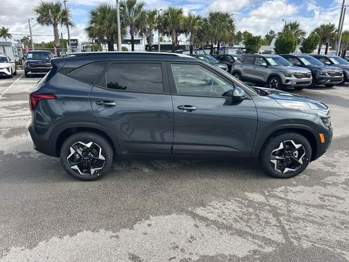 Gravity Gray 2026 Kia Seltos S