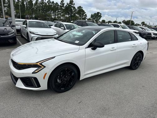 2026 Kia K5 GT-Line