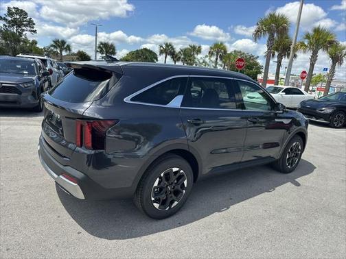 2025 Kia Sorento S