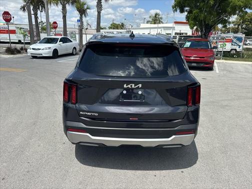 2025 Kia Sorento S