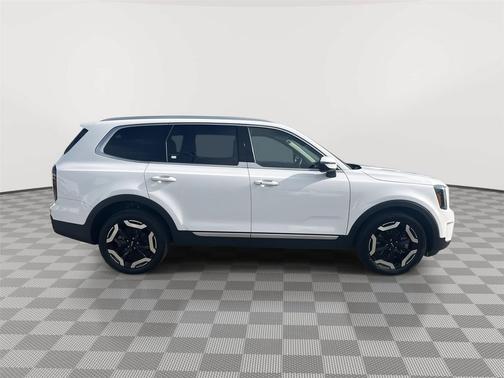 Glacial White Pearl 2024 Kia Telluride EX