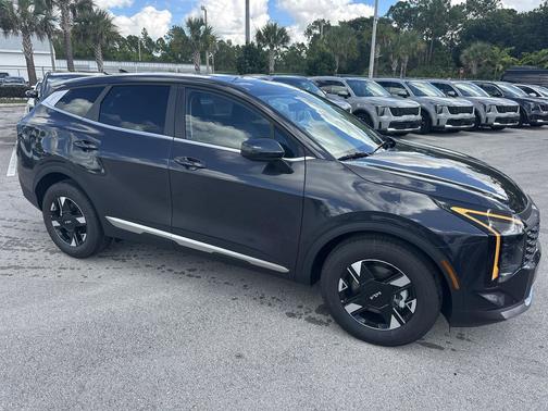 2026 Kia Sportage LX